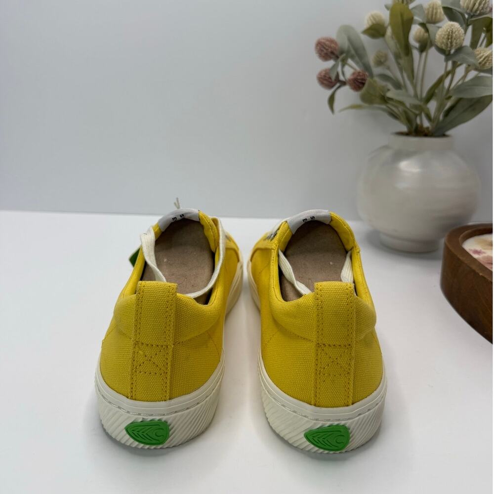 Cariuma OCA Low Casual Canvas Sneaker Yellow Women's 8.5 NWB FLAW - Picture 2 of 10